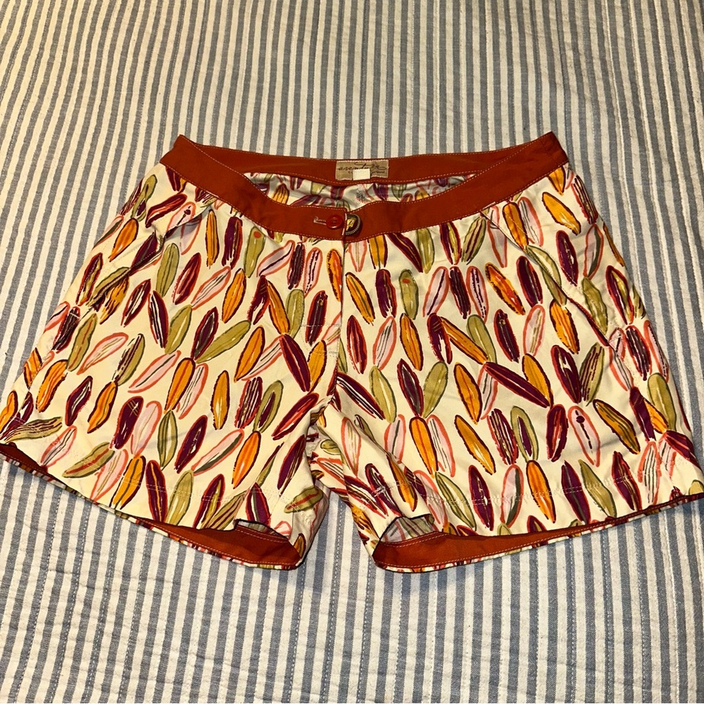 Aventura Clothing Womens Size 4 Surfboard Print Board Shorts SPF Mesh Lined 4in